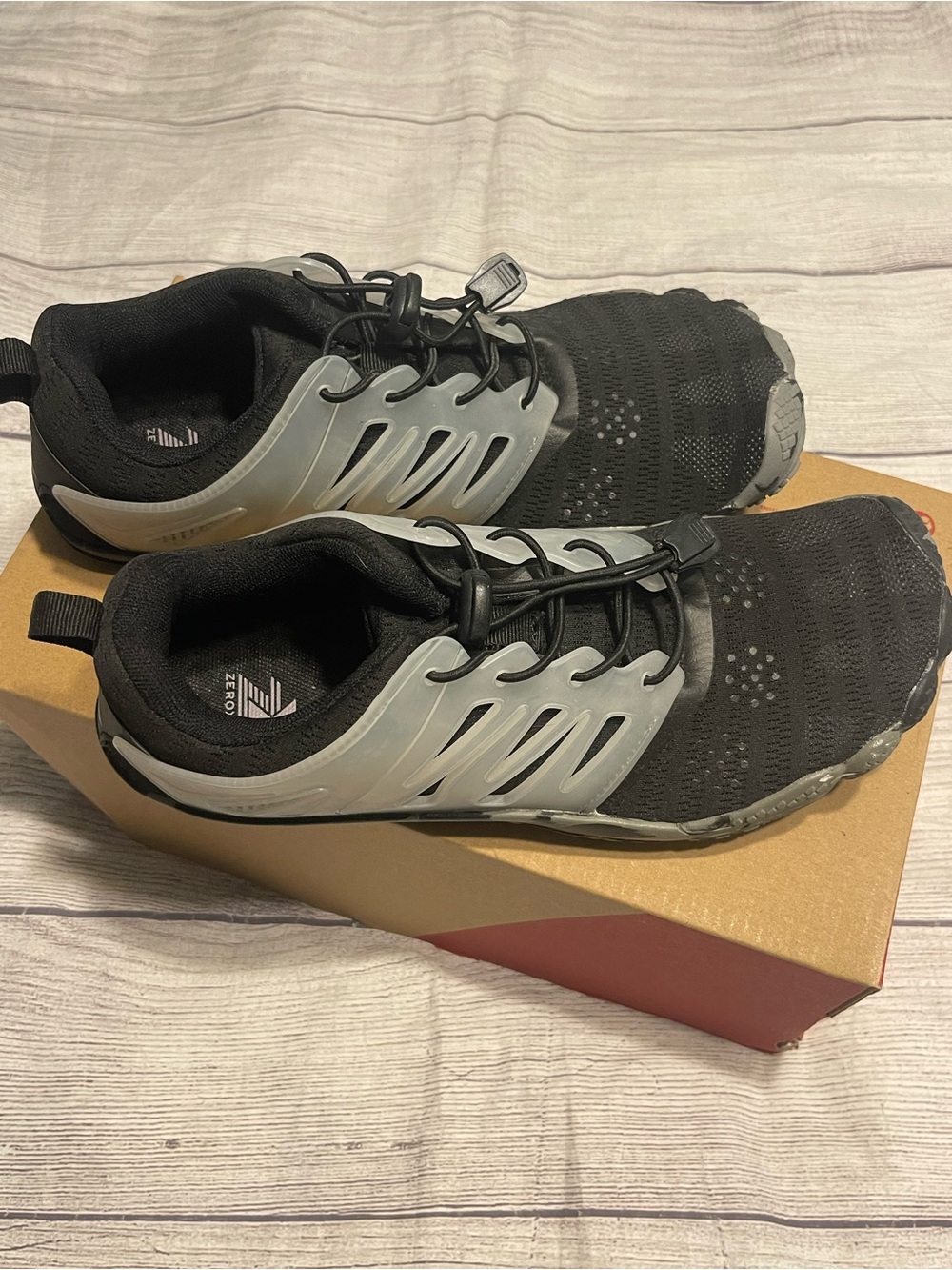 New ZeroXposur Tiger Athletic Shoes Men’s Size 8 Black Gray Lightweight Sneakers